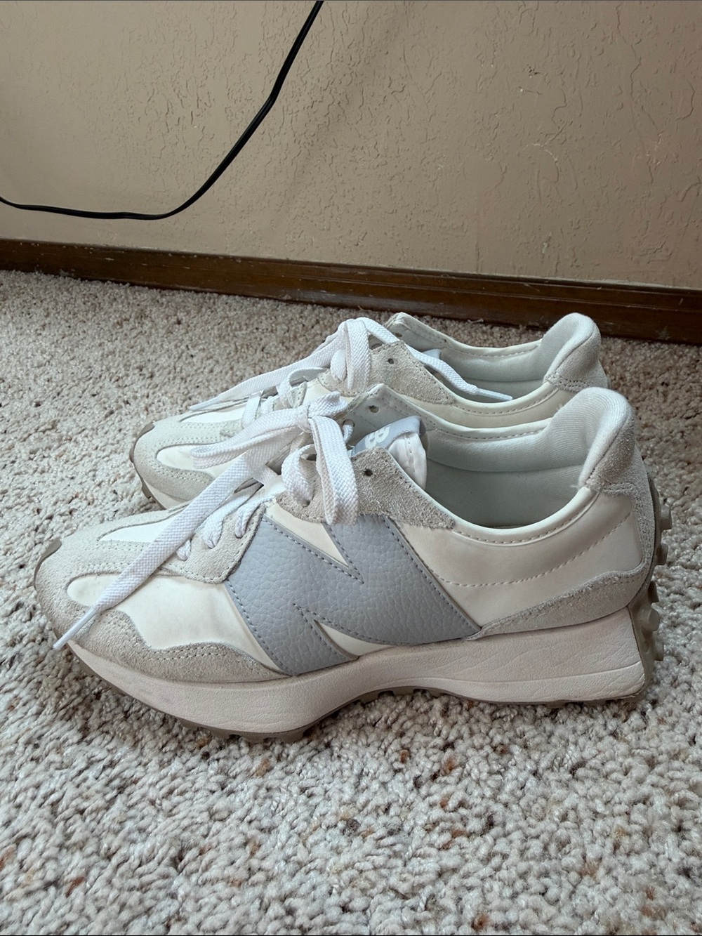327 New Balance View 3